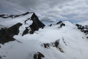 Blick zur Inneren Schwarzen Schneide und Linker Fernerkogel