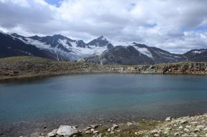 Brizzi See (Samoar See), Blick Richtung Similaun