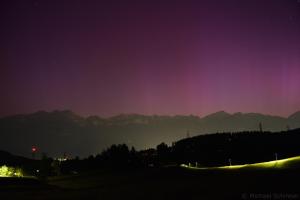 Nordlichter über Innsbruck